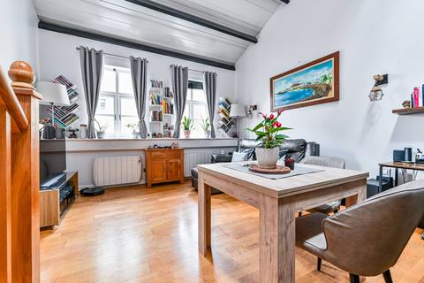 1 bedroom flat for sale, City Road, Old Street, London, EC1V
