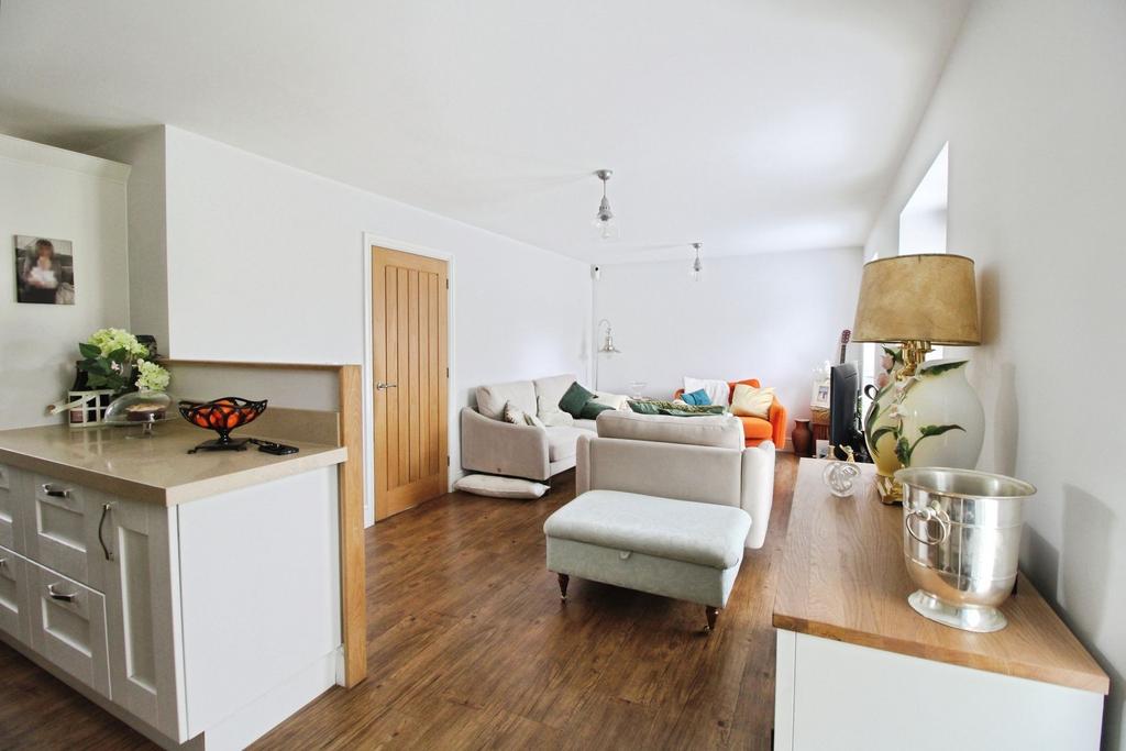 Fitted Kitchen Dining Area