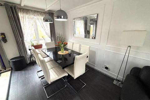 3 bedroom terraced house for sale, Teesdale, Southfields, Northampton NN3