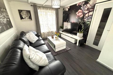 3 bedroom terraced house for sale, Teesdale, Southfields, Northampton NN3