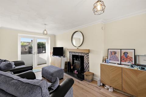 3 bedroom terraced house for sale, North Road, Cwmbran NP44