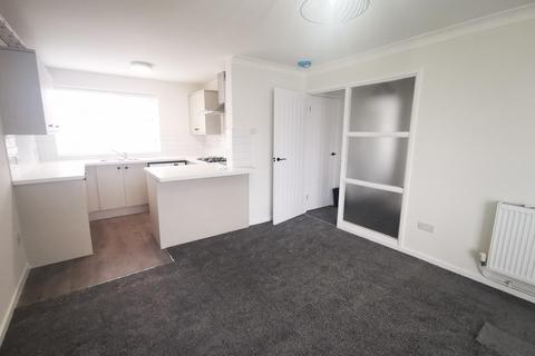 2 bedroom flat to rent, Trentham Avenue, Benton, Newcastle upon Tyne, NE7