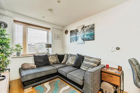1 bedroom flat for sale, Warren Road, Cheadle Hulme, Cheshire, SK8