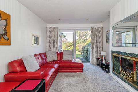 2 bedroom bungalow for sale, Ashbrook Close, Denton, Manchester, Greater Manchester, M34