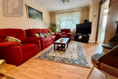 4 bedroom semi-detached house to rent, Barn Rise, Wembley, Middlesec, HA9