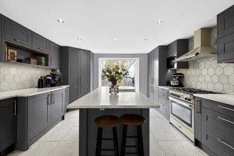 undefined, Summer Street, Luton, LU1
