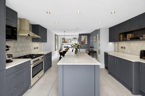 undefined, Summer Street, Luton, LU1