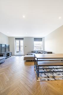 2 bedroom flat to rent, Royal Drive, London, N11