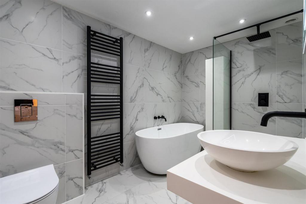 Bedroom 1 En-Suite Bathroom