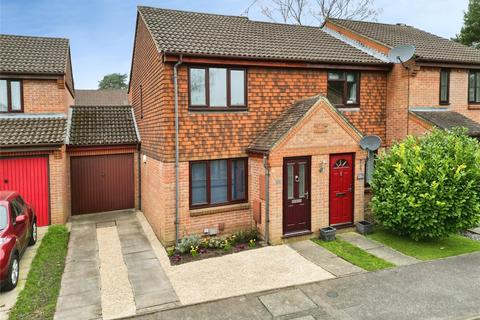 2 bedroom end of terrace house for sale, Charterhouse Close, Berkshire RG12
