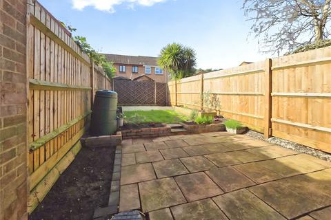 2 bedroom end of terrace house for sale, Charterhouse Close, Berkshire RG12