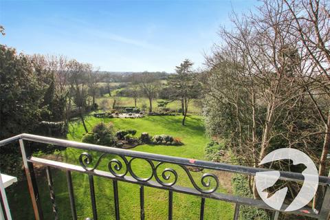 2 bedroom flat for sale, Court Road, London, SE9