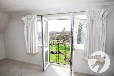 2 bedroom flat for sale, Court Road, London, SE9