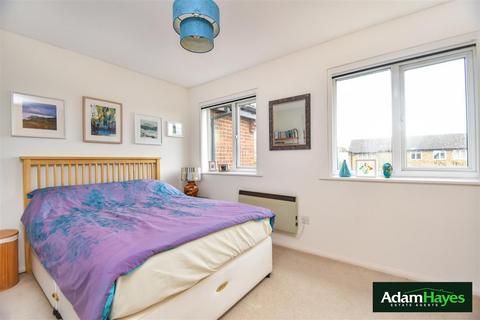 1 bedroom apartment to rent, New Ash Close, East Finchley N2