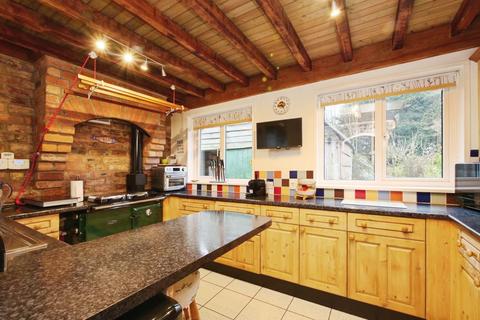 3 bedroom semi-detached house for sale, The Avenue, Park Estate, Haxby, York, YO32
