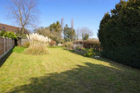 3 bedroom semi-detached house for sale, Selwyn Crescent, Ellenbrook