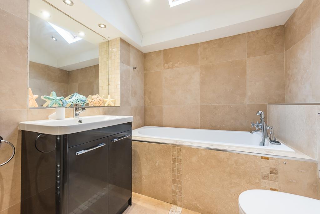 Cottage bathroom