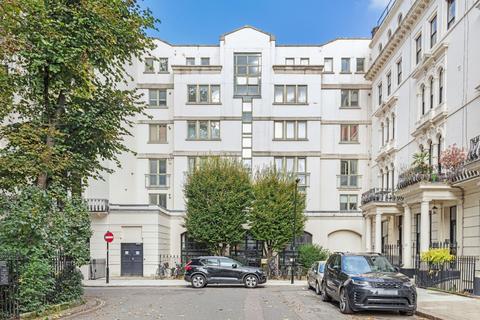 1 bedroom flat to rent, Kensington Gardens Square, Bayswater, London, W2