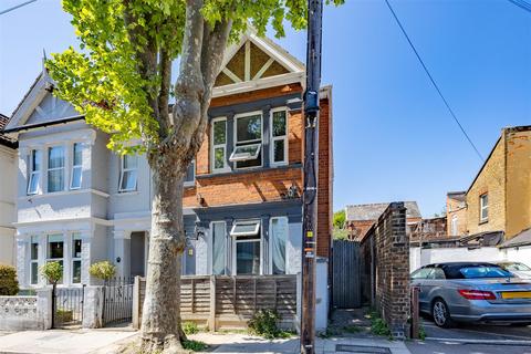 ELMER AVENUE, Southend-On-Sea
