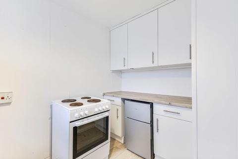 2 bedroom flat for sale, Valley Road, Pudsey, West Yorkshire, LS28