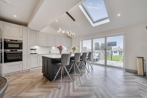 4 bedroom terraced house for sale, Greenway, Chislehurst