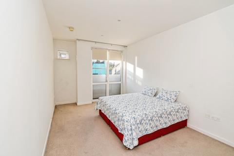 2 bedroom flat for sale, Gloucester Square, Southampton, Hampshire, SO14