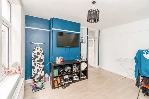 undefined, Almond Road, Southampton, Hampshire, SO15