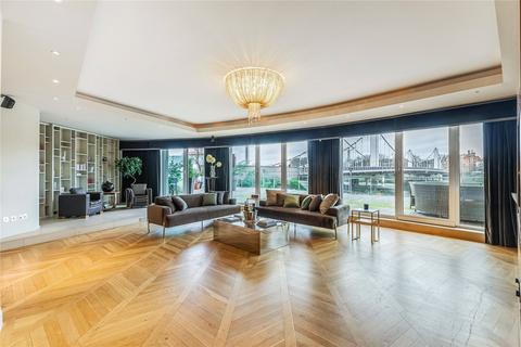 2 bedroom flat to rent, Queenstown Road, London, SW11