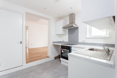 2 bedroom flat to rent, London, E6
