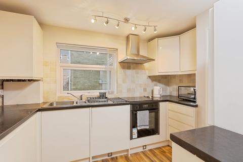 2 bedroom flat for sale, Park Road, Southborough, Tunbridge Wells, Kent, TN4