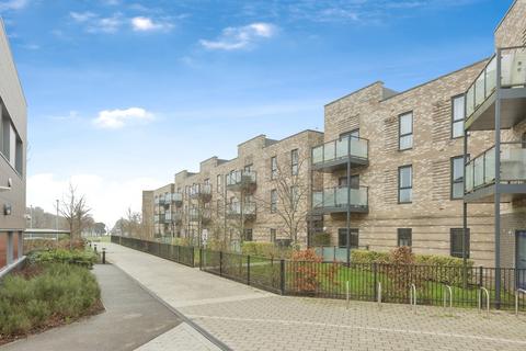 2 bedroom flat for sale, Salomons Grove, Southborough, Tunbridge Wells, Kent, TN4