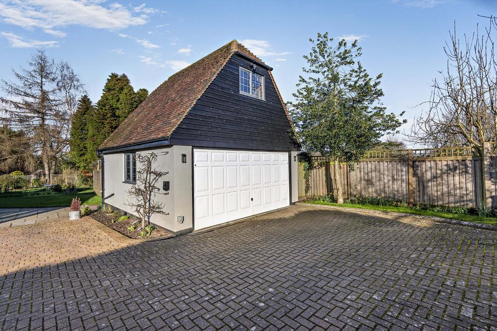 Detached Garage