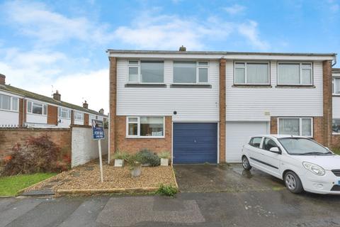 Oak End Close, Tunbridge Wells, Kent, TN4