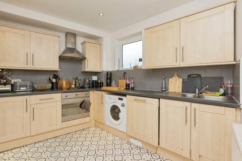 2 bedroom flat for sale, Nevill Street, Tunbridge Wells, Kent, TN2