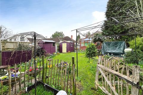 2 bedroom bungalow for sale, Minley Road, Farnborough, Hampshire
