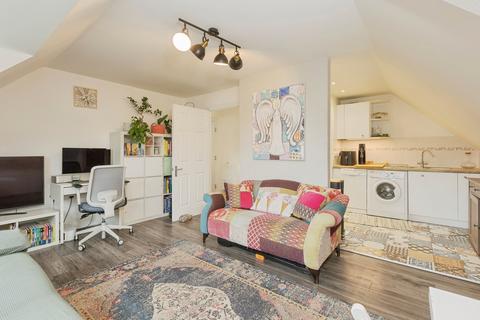 2 bedroom flat for sale, Addison Road, Tunbridge Wells, Kent, TN2