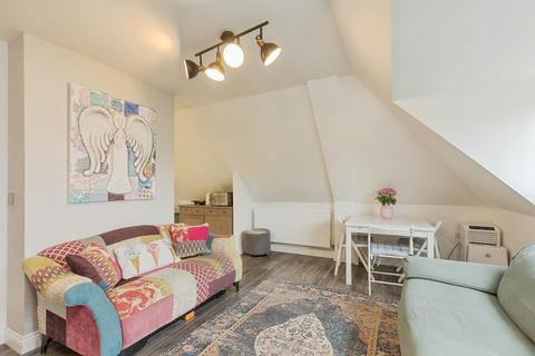 2 bedroom flat for sale, Addison Road, Tunbridge Wells, Kent, TN2