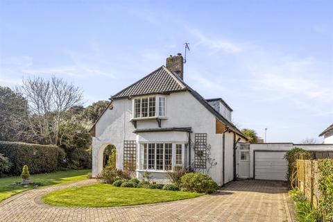 4 bedroom detached house for sale, Bodiam Avenue, Goring-By-Sea, Worthing