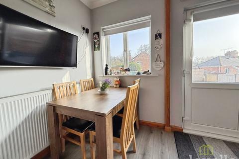 3 bedroom terraced house for sale, Lime Tree Avenue, Gainsborough DN21