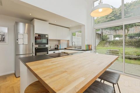 3 bedroom townhouse for sale, Ashdown Close, Tunbridge Wells, Kent, TN4