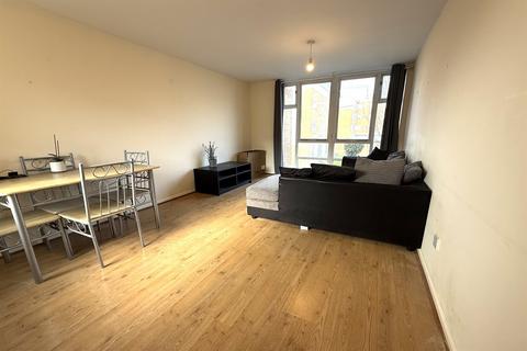 1 bedroom apartment to rent, Felixstowe Court, E16