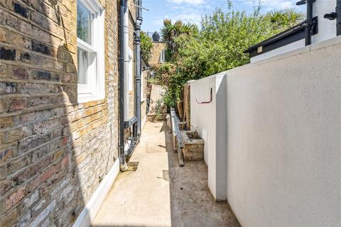 2 bedroom flat to rent, Devonshire Road, London, W4