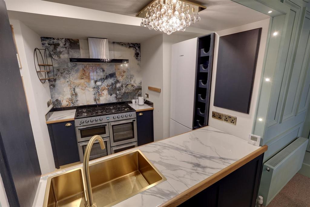 Img 8235-img 8237.jpg