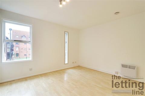 Studio to rent, Pilgrims Close, London, N13