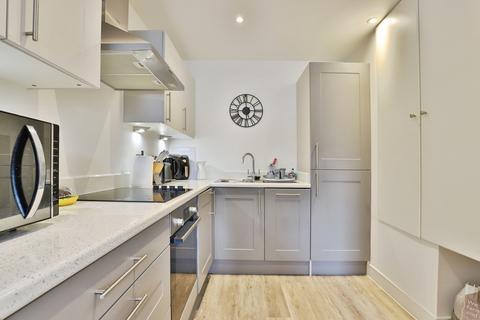 1 bedroom flat for sale, Norwich Avenue West, Bournemouth, Dorset, BH2