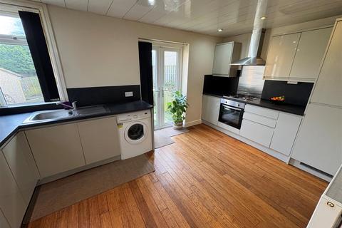 3 bedroom semi-detached house for sale, Welbeck Drive, Horton Bank Top,