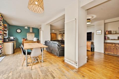 undefined, Avalon Garage, Tintinhull Road, Chilthorne Domer, Somerset, BA22