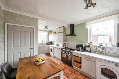 undefined, Shrewsbury Road, Bircotes, DONCASTER