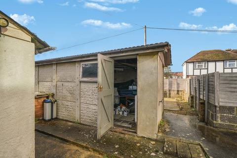 undefined, Wide Way, Mitcham, CR4
