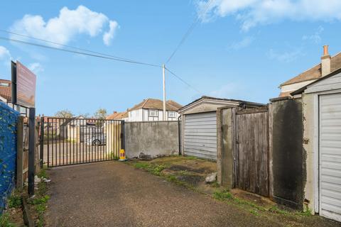 undefined, Wide Way, Mitcham, CR4
